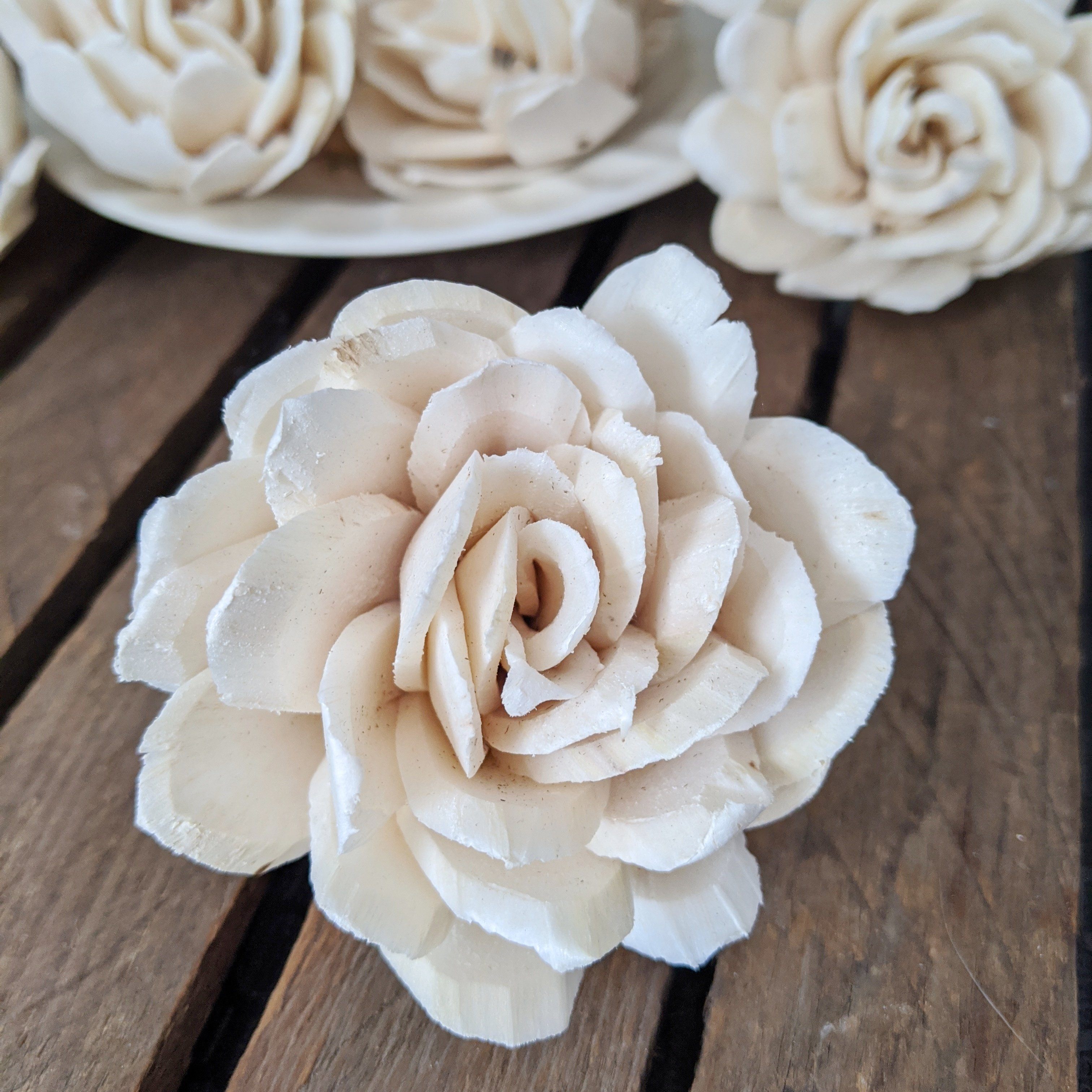 Chippy™ - set of 12-  2.5 inches _sola_wood_flowers