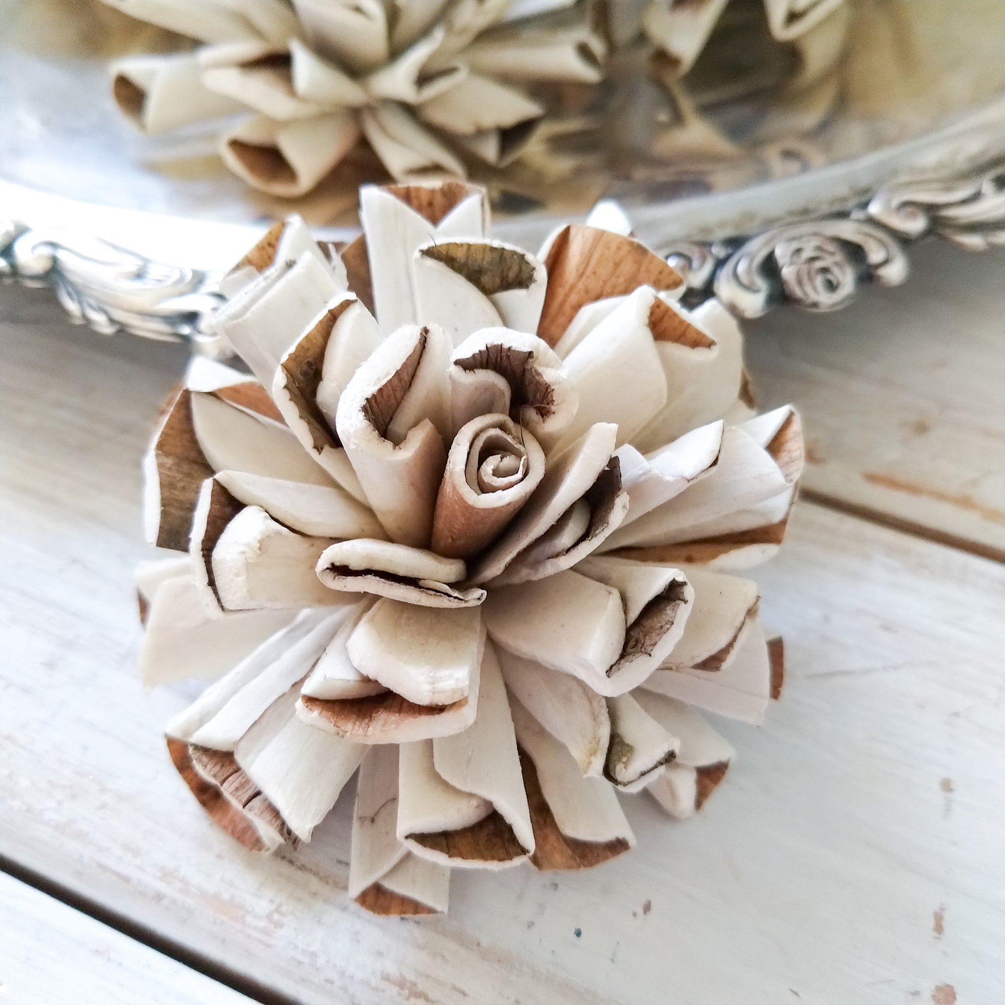 Vanilla Twist™ - set of 12-  2.5 inches _sola_wood_flowers