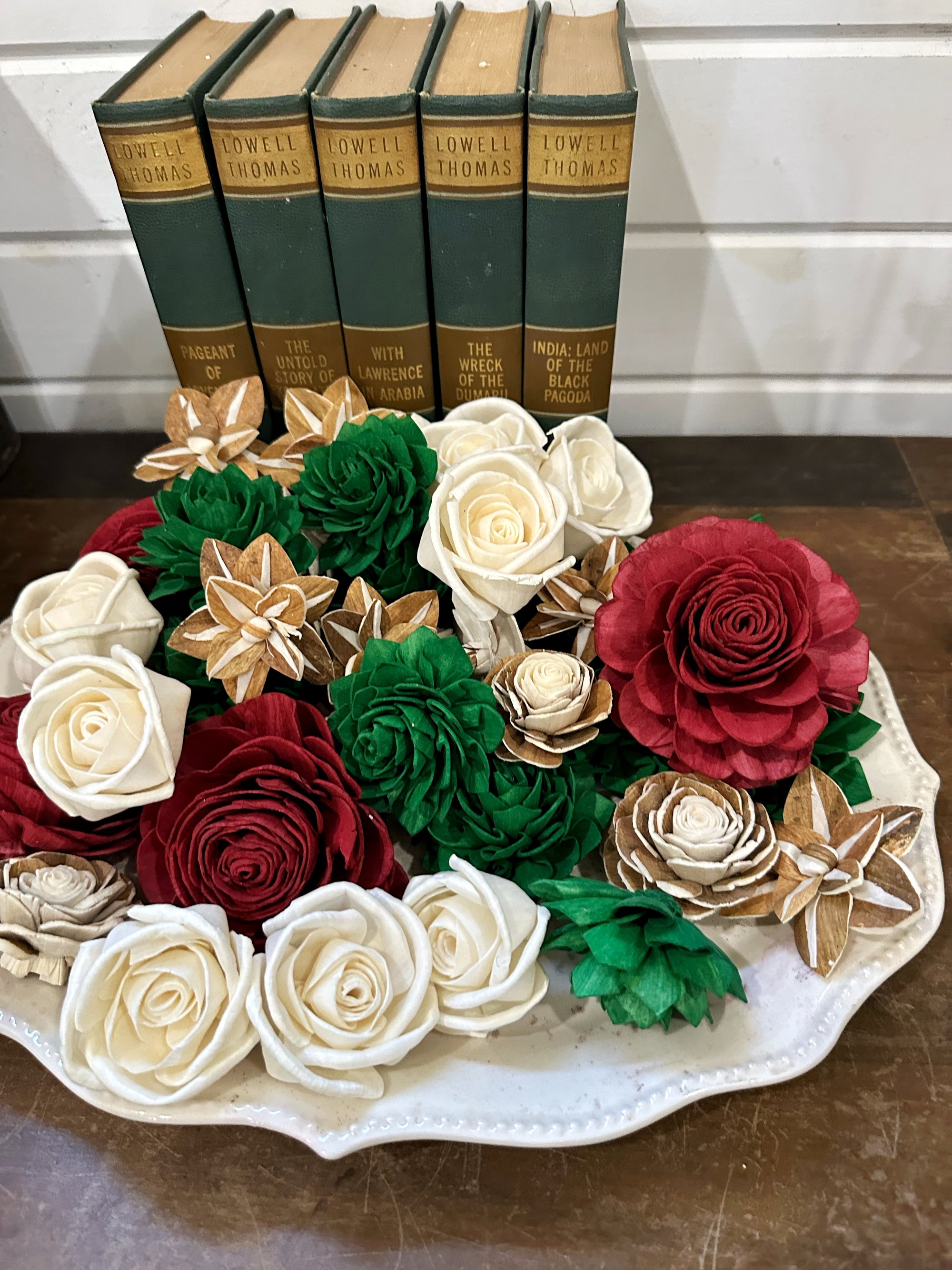 Cabin Christmas - Dyed Sola Wood Flower Assortment