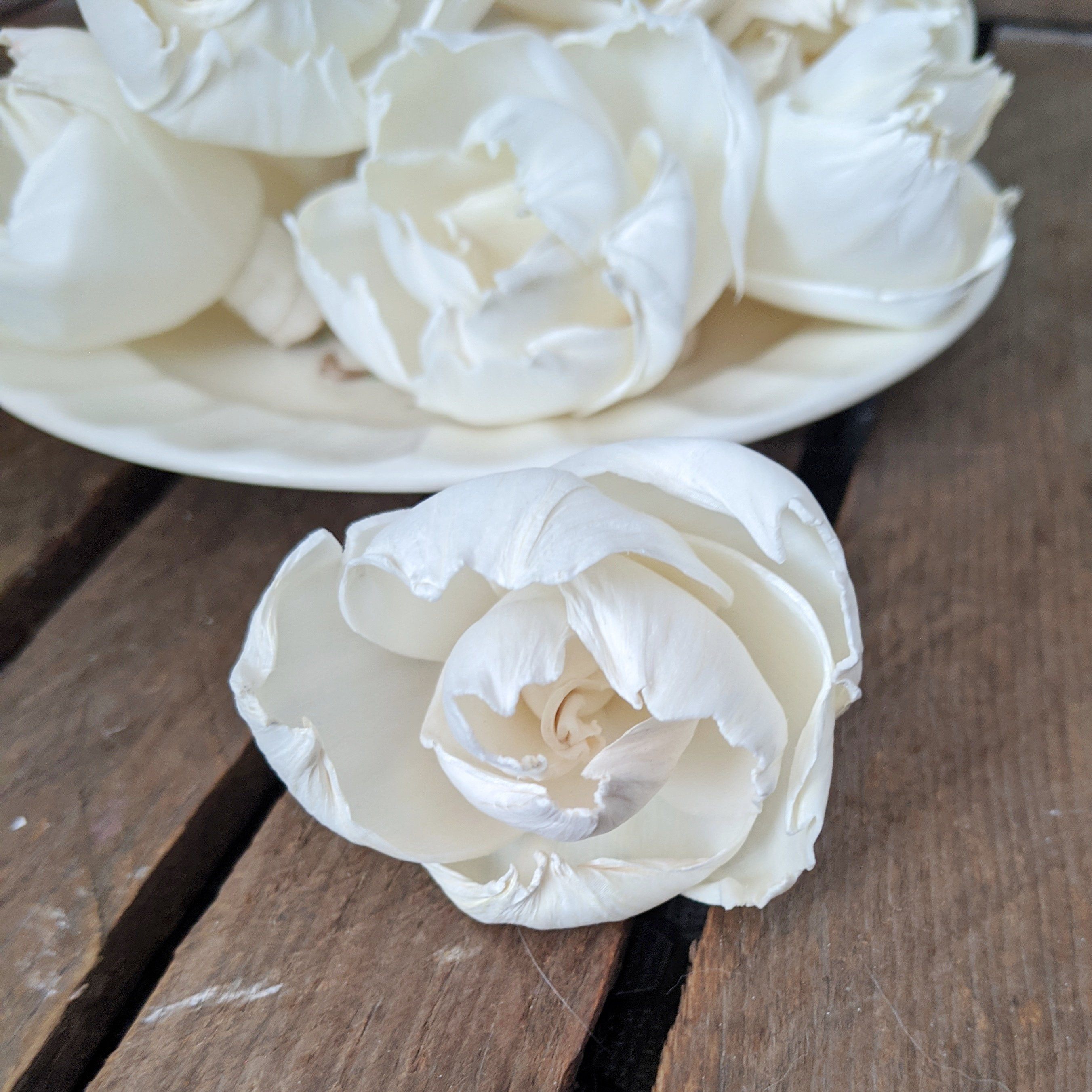Ruffled Peony™ 1.5 inch - Set of 12 _sola_wood_flowers